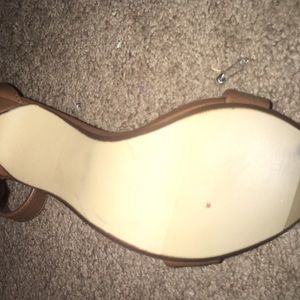 Nude heals (size 6)